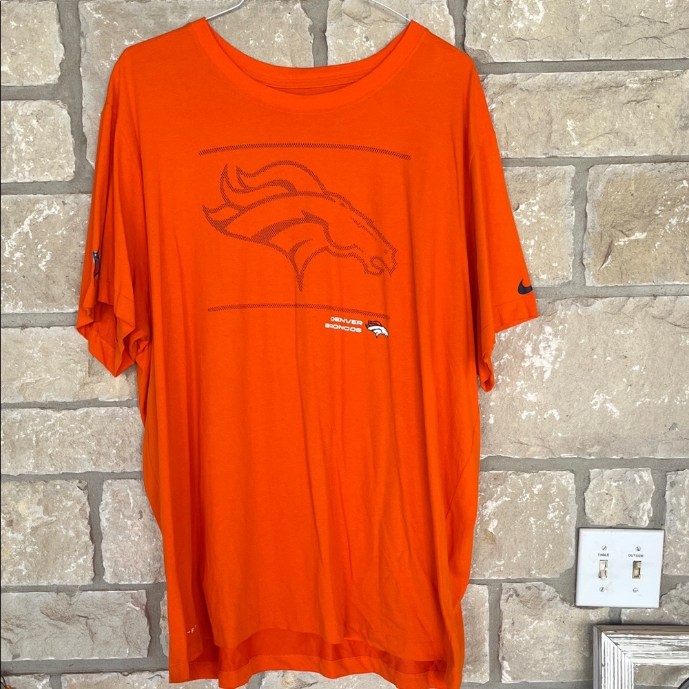 NWOT Orange Denver  Broncos Short Sleeve Tee with Logo